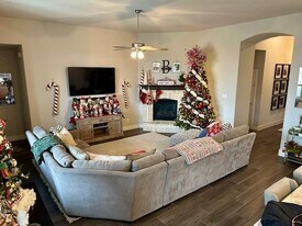 1916 Quail Ln in Lantana, TX - Building Photo