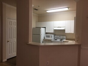 3611 Conroy Rd-Unit -Unit 832 in Orlando, FL - Building Photo - Building Photo