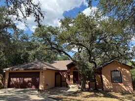 1907 Summerwood Dr in San Antonio, TX - Building Photo