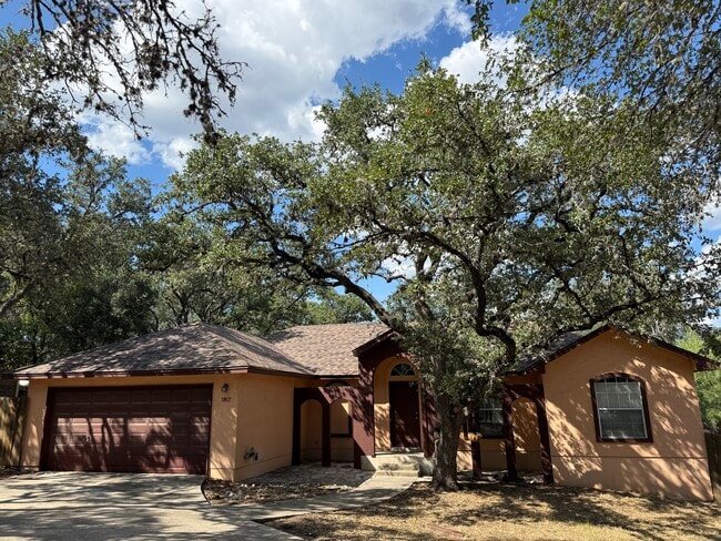 property at 1907 Summerwood Dr