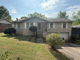 4612 N Cypress St in North Little Rock, AR - Building Photo