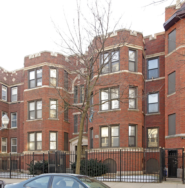 825 W Sunnyside Ave in Chicago, IL - Building Photo - Building Photo