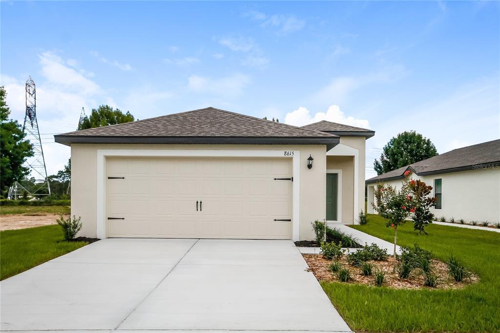 8615 Silverbell Loop in Brooksville, FL - Building Photo