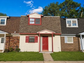 2729 Blair stone Ln in Tallahassee, FL - Building Photo