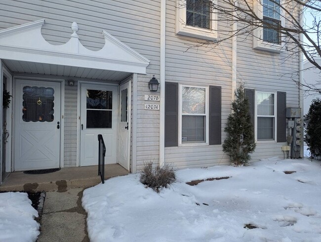 property at 1207A Crosshill Ct