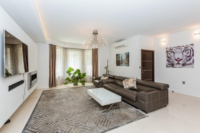 96 Columbia Terrace in Weehawken, NJ - Building Photo - Building Photo