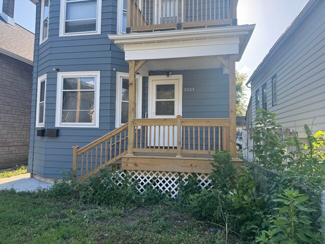 2323 S 17th St in Milwaukee, WI - Building Photo - Building Photo