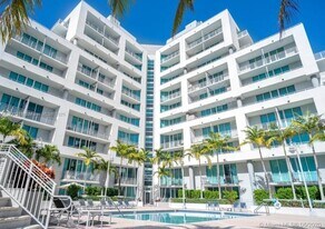 350 NE 24th St, Unit 614 in Miami, FL - Building Photo