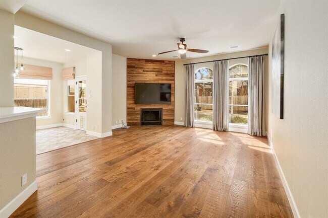 8216 Fern Bluff Ave in Round Rock, TX - Building Photo - Building Photo