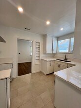 4221 Duquesne Ave, Unit 4221 in Culver City, CA - Foto de edificio - Building Photo