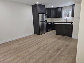 425 Partington Av in Windsor, ON - Building Photo