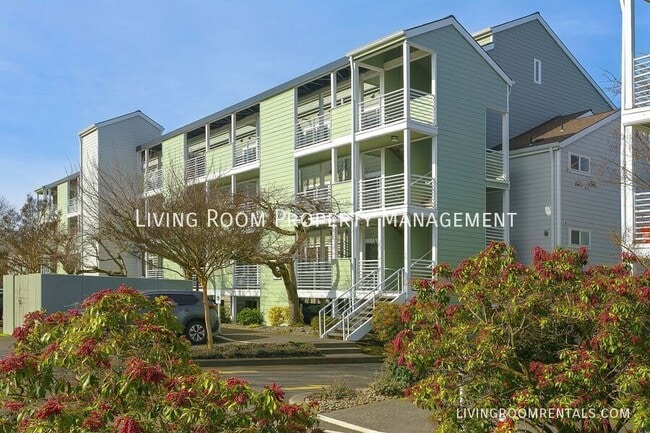 property at 183 N Hayden Bay Dr