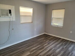 10632 106th Ave N in Largo, FL - Building Photo - Building Photo