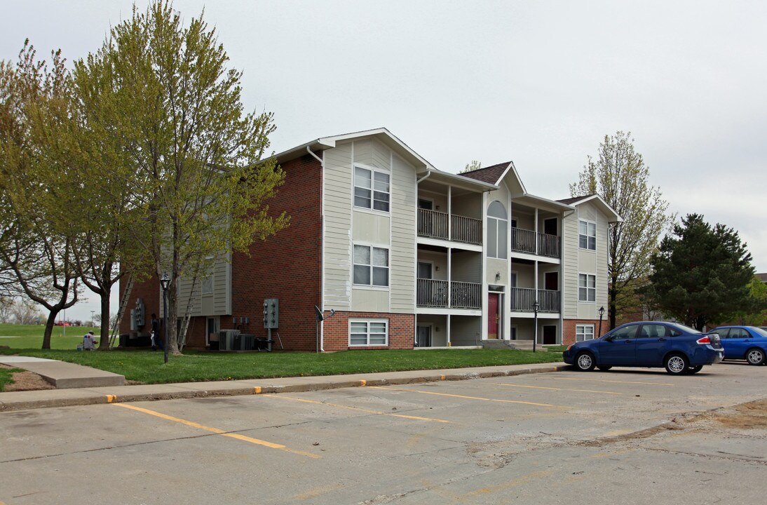 Richland Apartments & Townhomes in Bonner Springs, KS - Foto de edificio