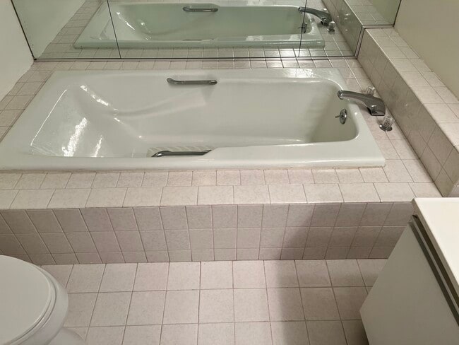 5505 Seminary Rd, Unit #405N in Falls Church, VA - Building Photo - Building Photo