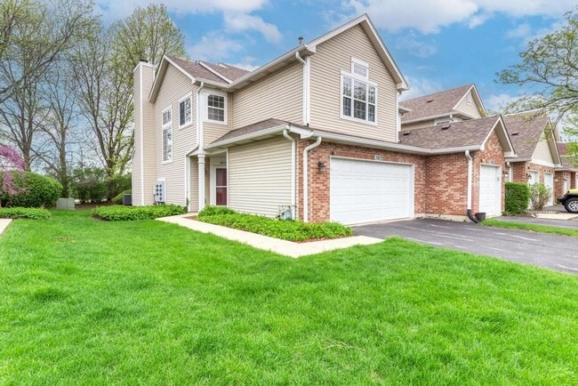 3015 Kentshire Cir in Naperville, IL - Building Photo - Building Photo