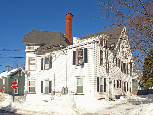 846 State St in Portsmouth, NH - Building Photo - Building Photo