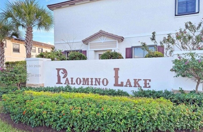 5942 Mustang Manor in Davie, FL - Building Photo - Building Photo