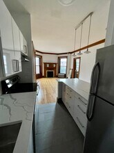 874 Beacon St, Unit 4 in Boston, MA - Building Photo - Building Photo