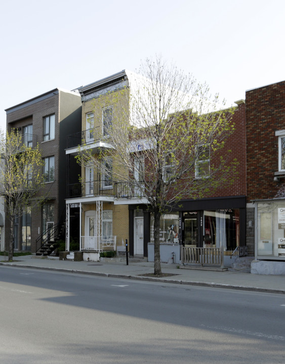 7635-7639 Saint-Hubert in Montréal, QC - Building Photo