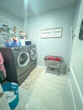 462 NE 6th Pl in Florida City, FL - Building Photo - Building Photo