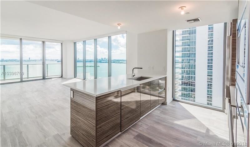460 NE 28th St-Unit -2508 in Miami, FL - Building Photo