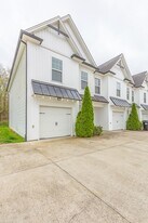 8420 Brookmoor Ln in Ooltewah, TN - Building Photo