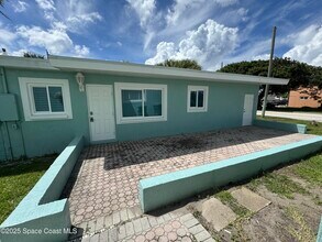 901 S Orlando Ave in Cocoa Beach, FL - Building Photo - Building Photo