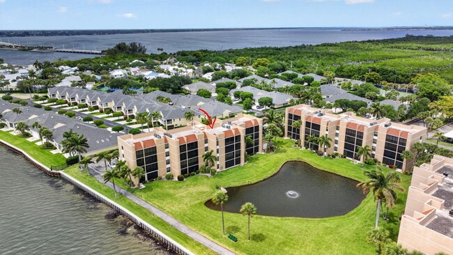 3382 NE Causeway Blvd in Jensen Beach, FL - Foto de edificio - Building Photo