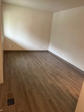 Parkwood Manor in Tulare, CA - Building Photo - Building Photo