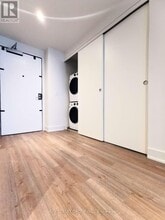 8 Cumberland St in Toronto, ON - Building Photo - Building Photo