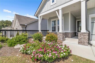 6813 Bungalow Road in Flowery Branch, GA - Building Photo - Building Photo