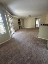 7350 Westpointe Blvd in Orlando, FL - Foto de edificio - Building Photo