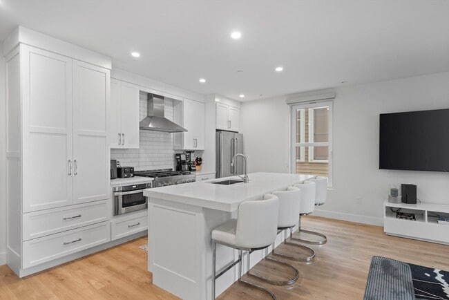 property at 326 W Broadway