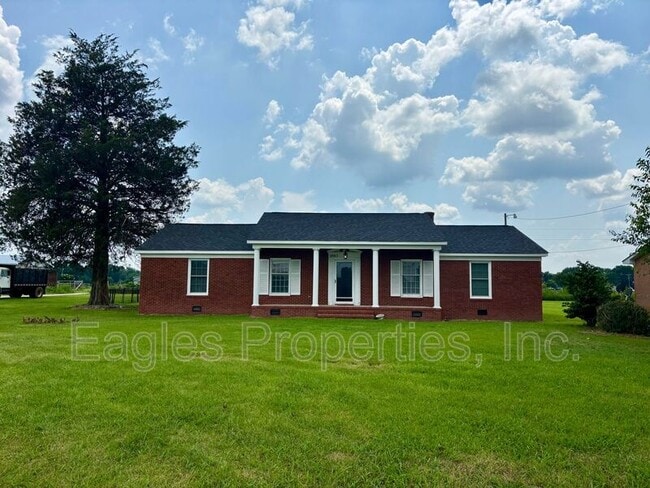 property at 4983 Washington St