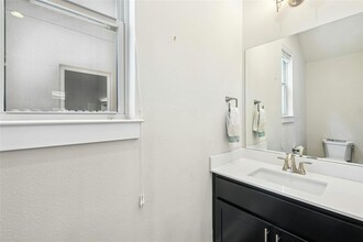 4106 Nitschke St in Austin, TX - Foto de edificio - Building Photo