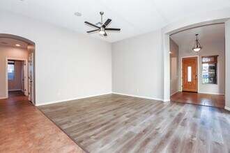 2221 S Holguin Way in Chandler, AZ - Building Photo - Building Photo