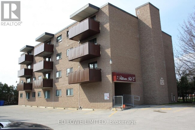 property at 7 Fittons Rd E