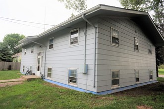 334 33rd Ave N in St. Cloud, MN - Foto de edificio - Building Photo