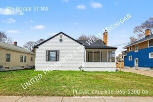 825 Roger St NW in Grand Rapids, MI - Building Photo