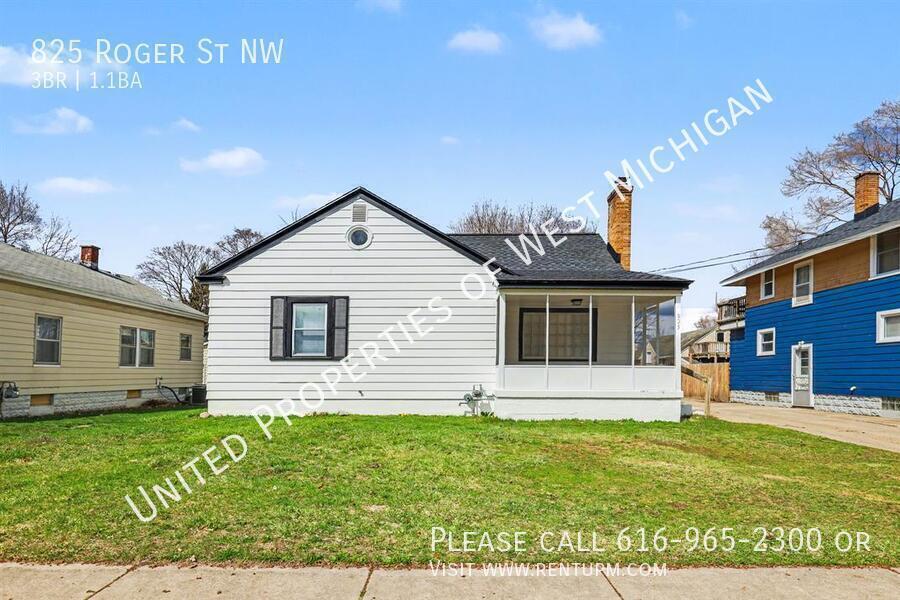 825 Roger St NW in Grand Rapids, MI - Building Photo