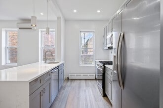 71-52 68th St in Queens, NY - Building Photo - Building Photo