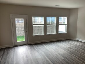 204 Douglas Bend Rd in Gallatin, TN - Building Photo - Building Photo