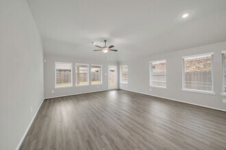 31619 Madrone Berry Ct in Spring, TX - Building Photo - Building Photo