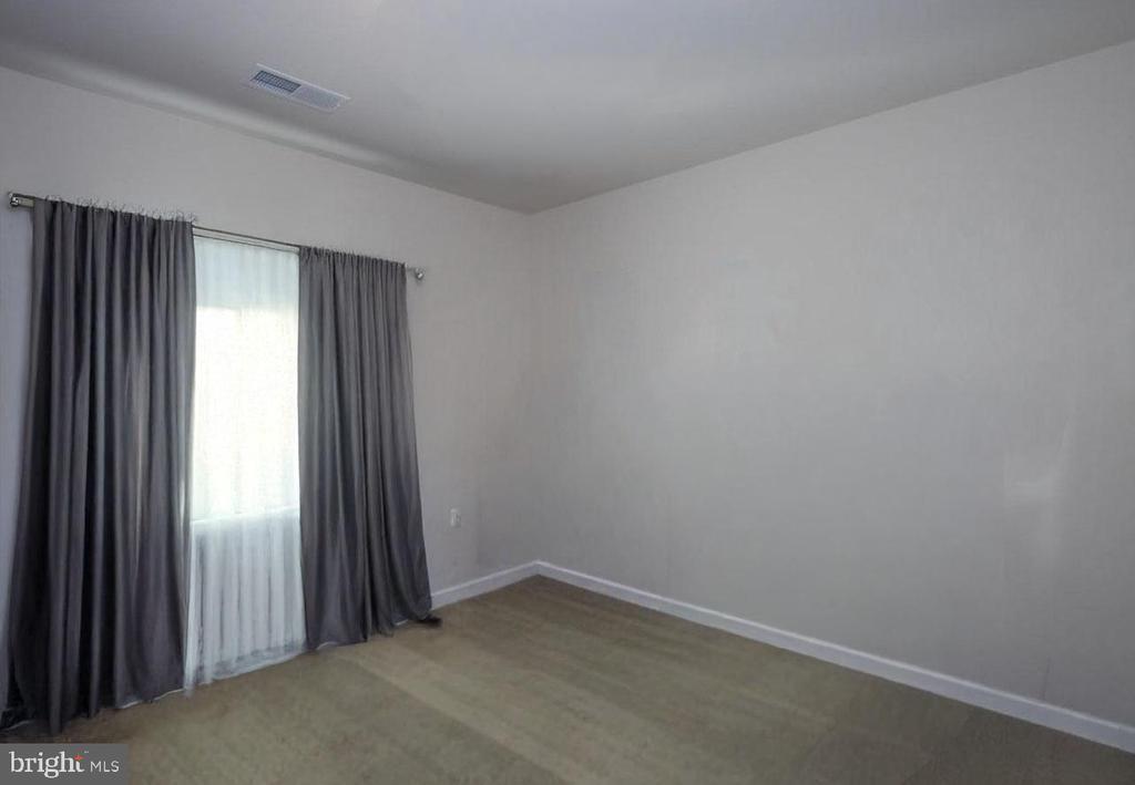 612 Samantha Ct in Annapolis, MD - Building Photo