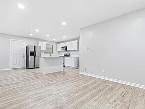 8535 Westfield Dr in Dallas, TX - Building Photo - Building Photo