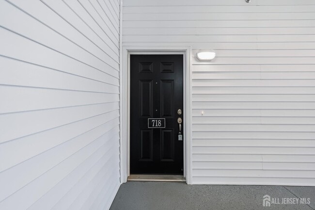 718 Stiller Ln in Monroe Township, NJ - Building Photo - Building Photo