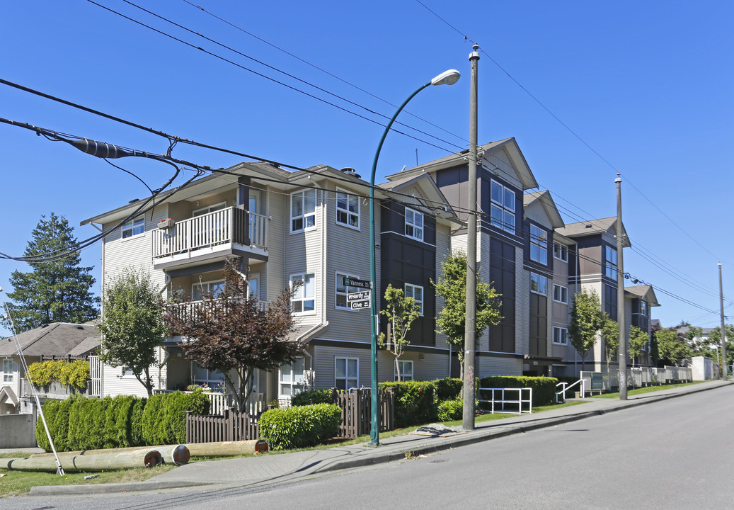 Vanness Park in Vancouver, BC - Building Photo