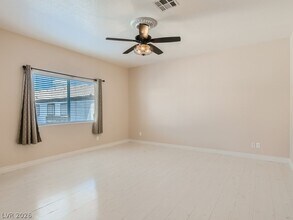 6905 Squaw Mountain Dr in Las Vegas, NV - Building Photo - Building Photo