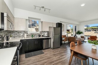 80 South Main St in Seattle, WA - Building Photo - Building Photo